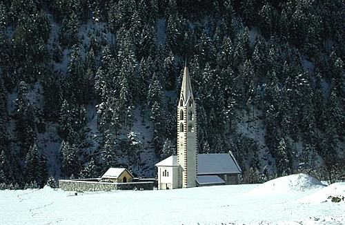 La chiesa di s.Gallo in tenuta invernale [ph. Alberto URBANI - thanks!]