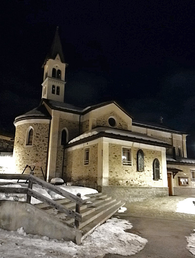 la chiesa parrocchiale di Oga [ph. Lella CARPINI - thanks!]